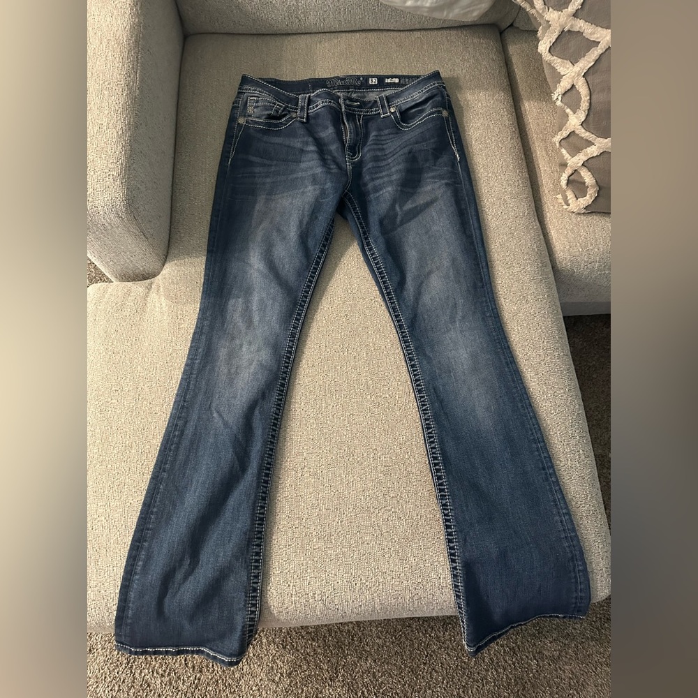 Low rise miss me jeans